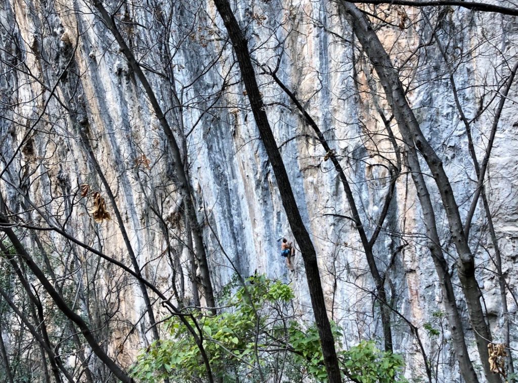 Dante's Inferno El Salto Rock Climbing Las Animas Wall